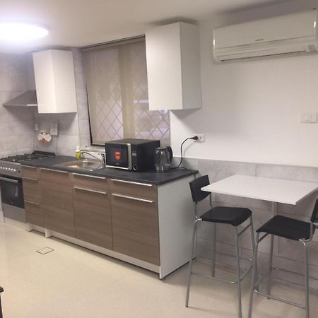 'C' Dazzling Modern 2 Bdrm Apt In Khalda Free Wifi Amman Ngoại thất bức ảnh